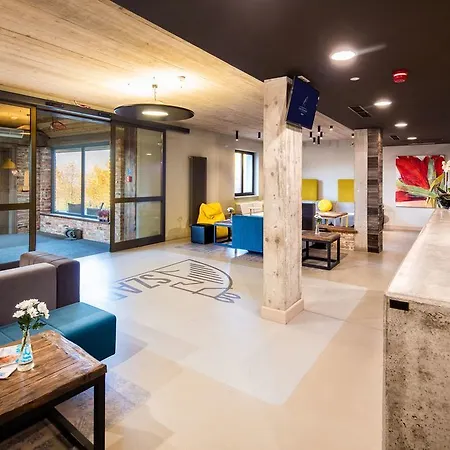 Szary Hotel 3*